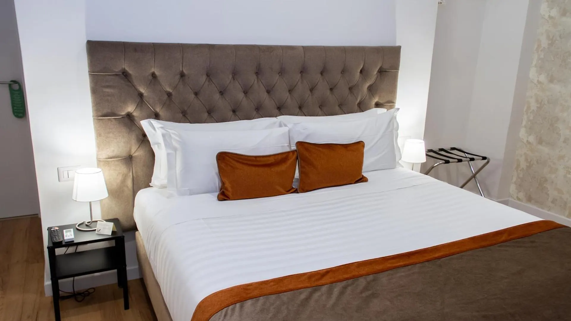 Home At Rome St. Peter Rooms&Apartment 0*,  Italie