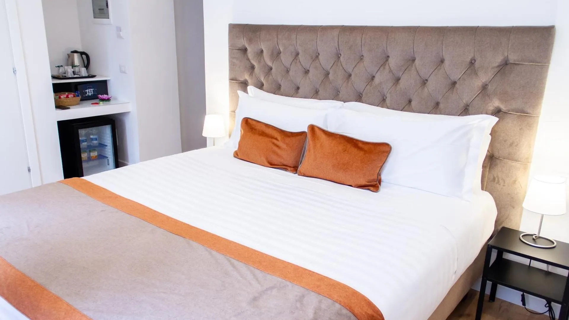 Home At Rome St. Peter Rooms&Apartment