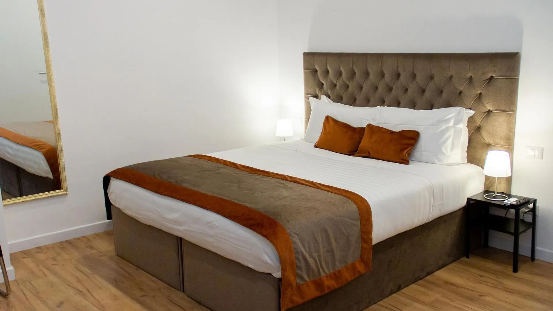 Affittacamere Home At Rome St. Peter Rooms&Apartment Italia