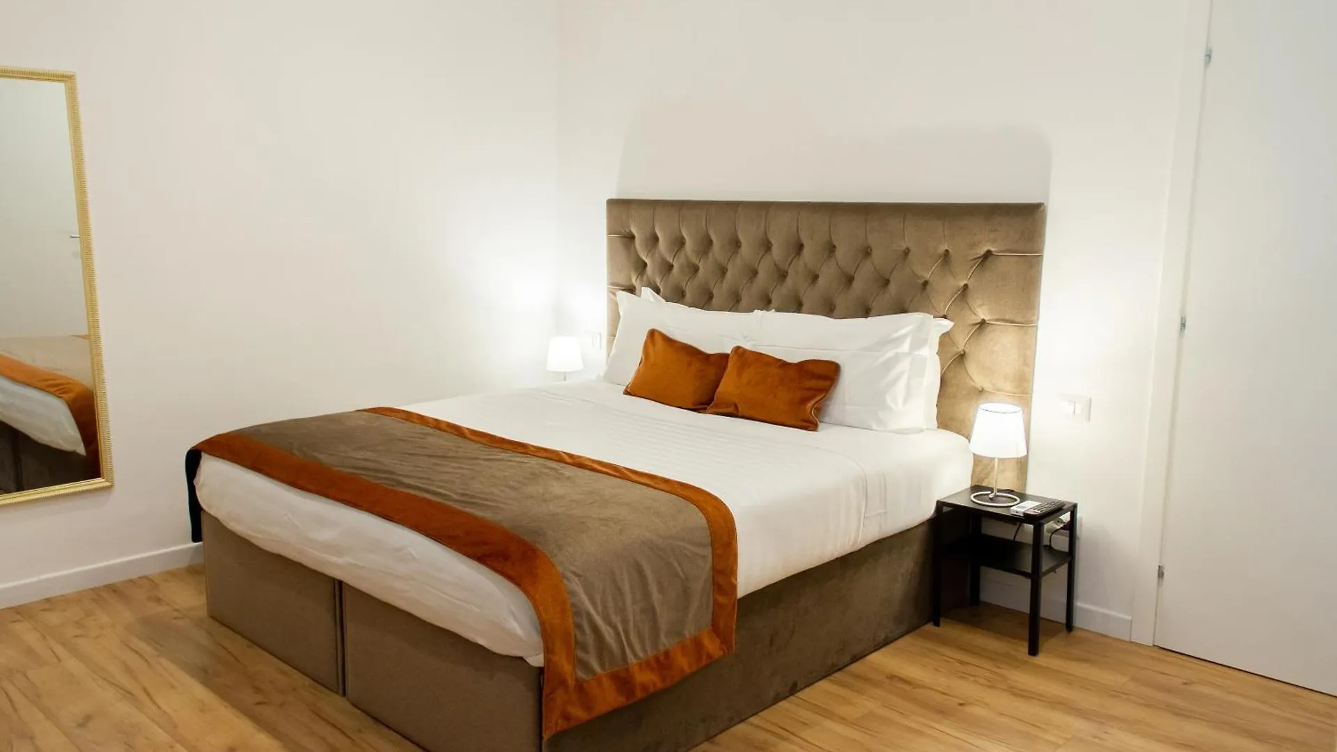 Home At Rome St. Peter Rooms&Apartment