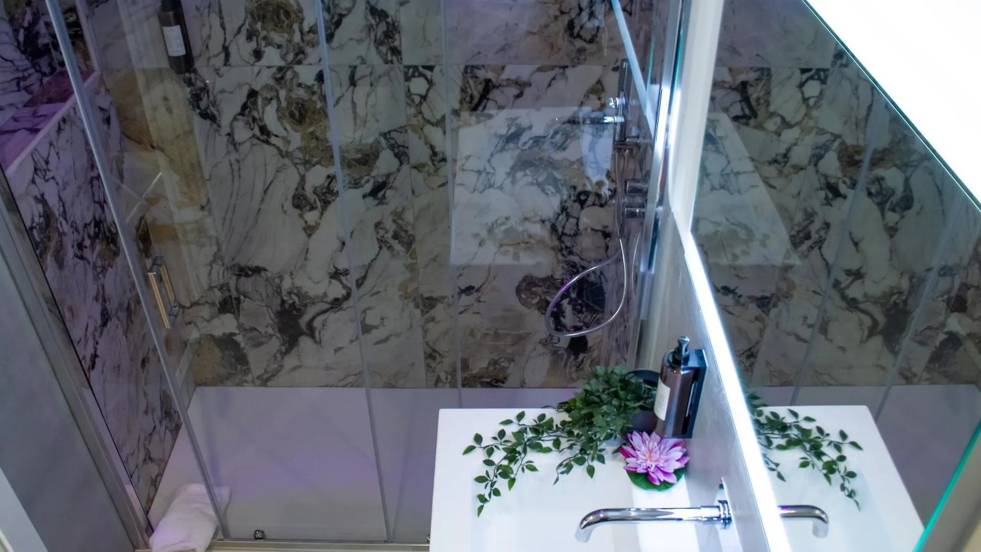 Affittacamere Home At Rome St. Peter Rooms&Apartment Italia