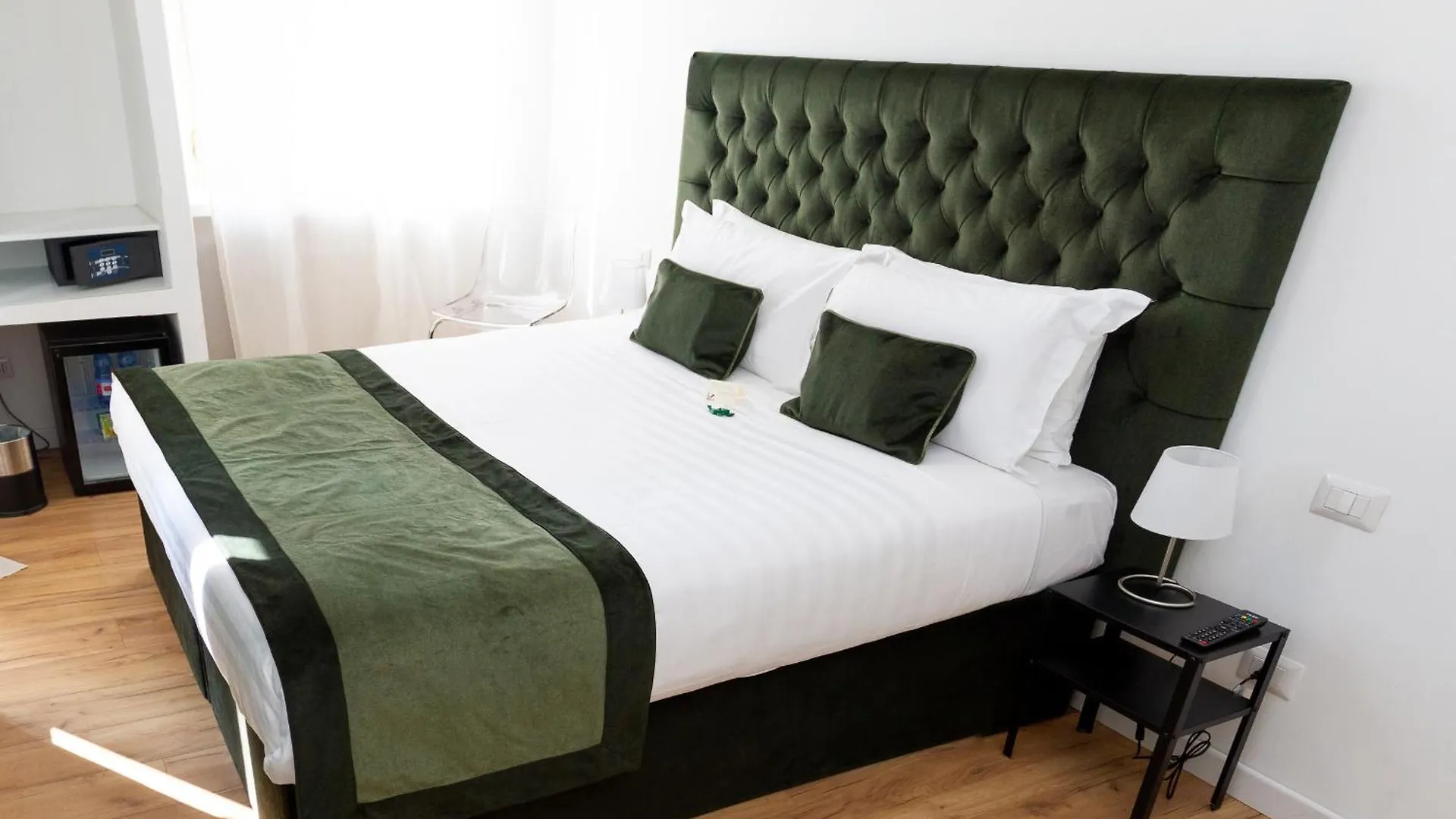 Affittacamere Home At Rome St. Peter Rooms&Apartment